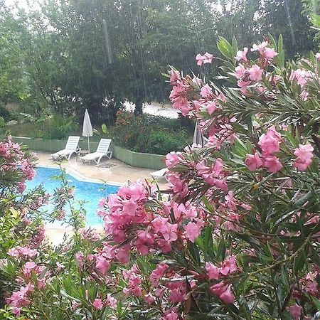 Fire Pansiyon Çıralı Ngoại thất bức ảnh